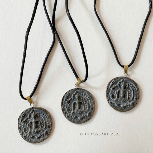 Handcrafted Amulet Buddha Spirit Vintage Pendant - Picture 1 of 5